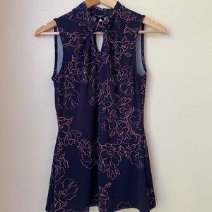 Lark & Ro Women's Sleeveless Twist Neck Blouse